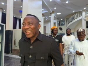 “My Lawyers Fled The Courtroom Over Fear Of Justice Umar” — Sowore Takes Over His Own Defence, Demands Judge’s Immediate Withdrawal In Explosive Tinubu Case