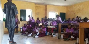 TARABA SCHOOL CRISIS: STUDENTS SIT ON FLOOR DURING LESSONS AS SHAVOH RESIDENTS BEG KEFAS TO PROVIDE CLASSROOMS, SEATS, SECURITY, FULFIL UNIFORMS PROMISE